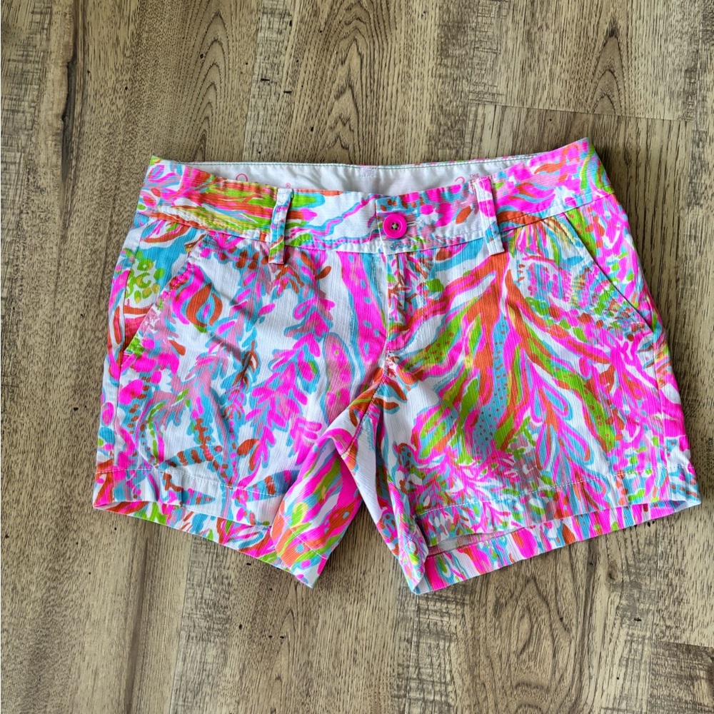 Lilly Pulitzer The Callahan Buttercup shorts scrubs to Cuba print size 2 EUC